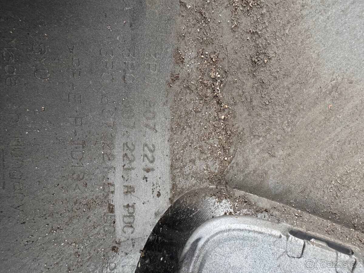ŠKODA SUPERB 4 PŘEDNÍ NÁRAZNÍK - 3