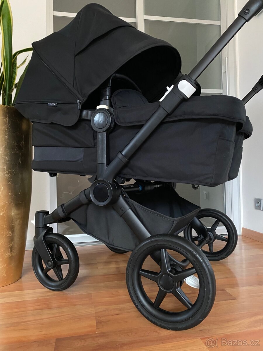 Bugaboo Dokey 5 TWIN all black + adaptér - 3