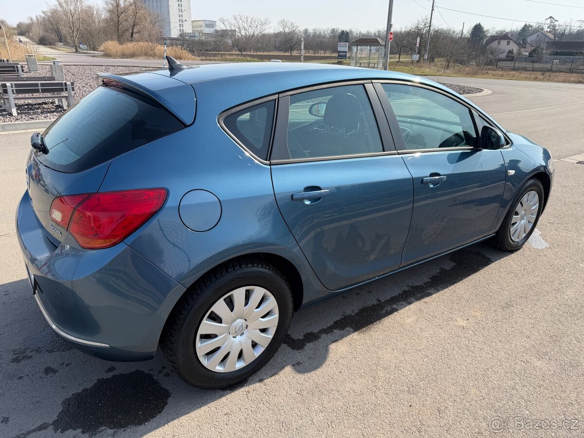 Prodám OPEL Astra 1.7 CDTi - 3