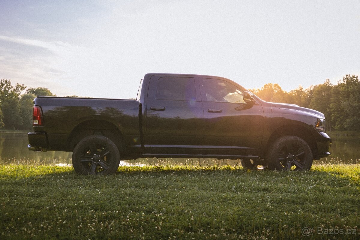 Dodge RAM 1500 Hemi