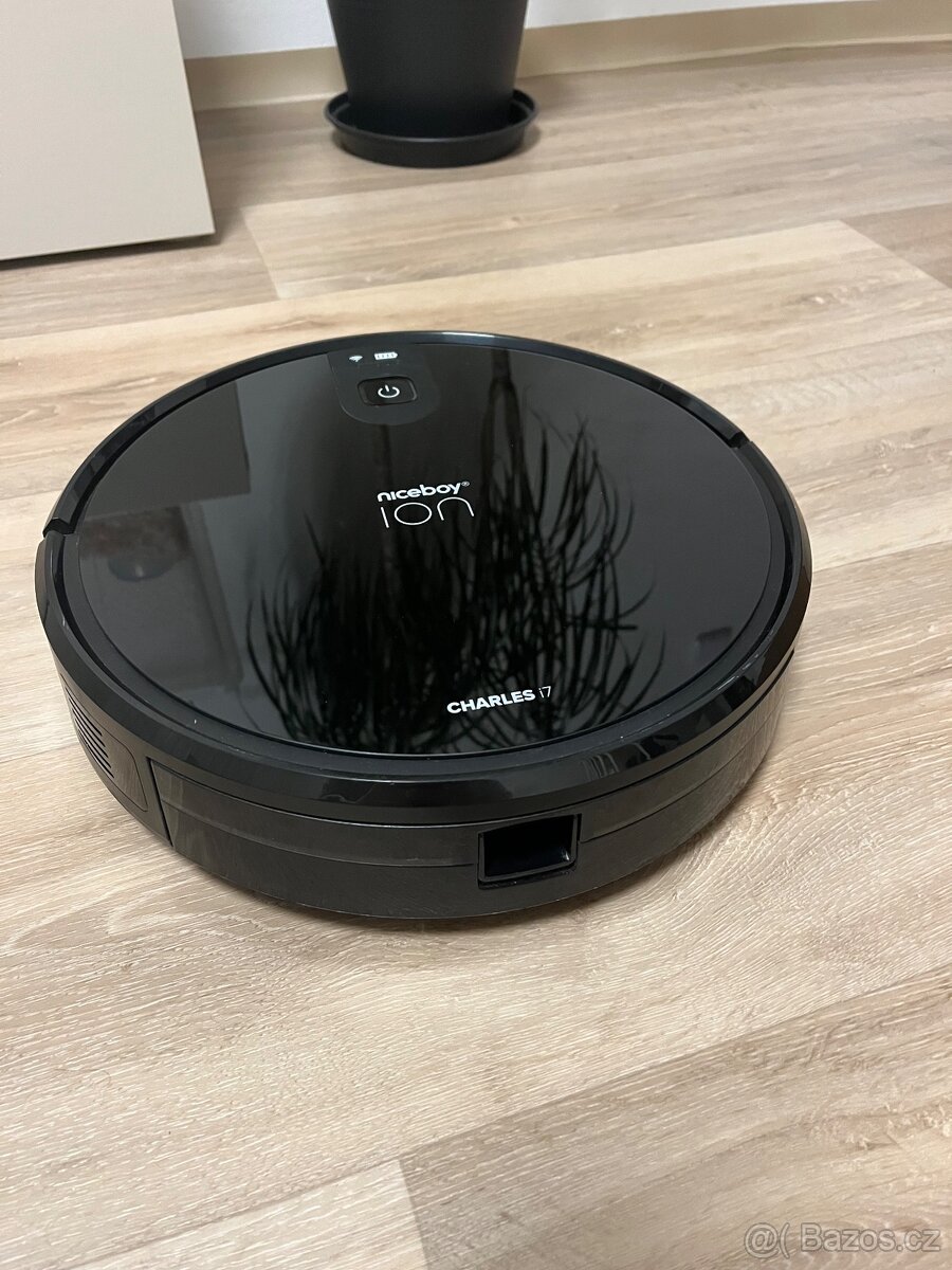 Robotický vysavač Niceboy Charles i7 - 3