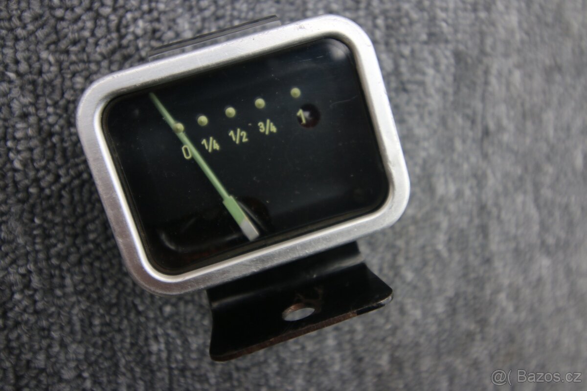 Tatra 603/1 - palivoměr - 3