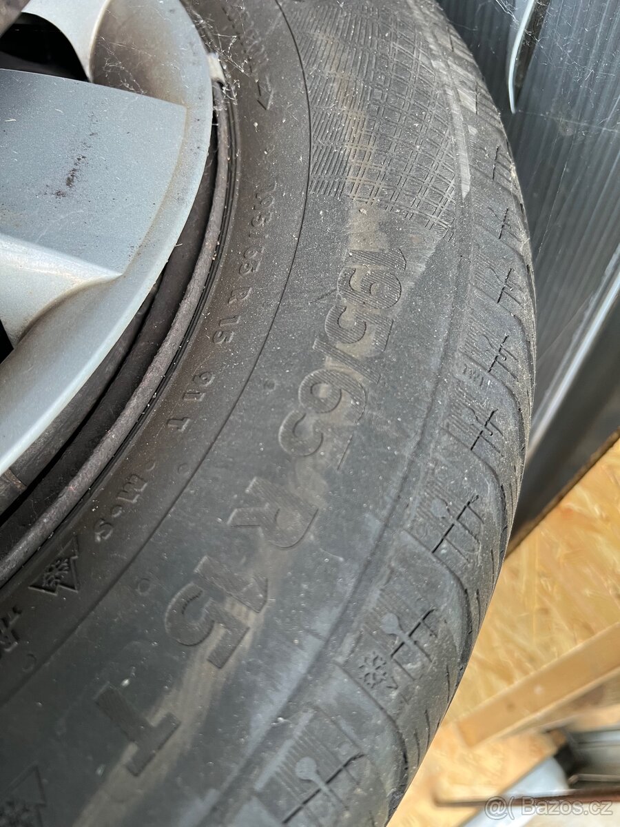 195/65R15 zimní, poklice - 3
