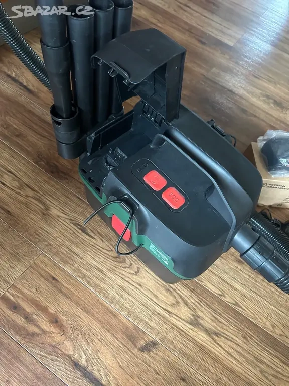 NOVÝ BOSCH AKU VYSAVAČ + BATERIE + NABÍJEČKA - 3