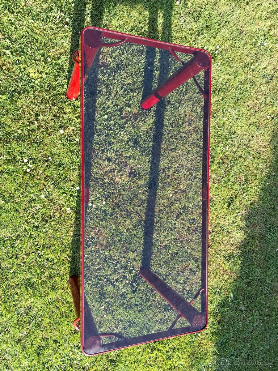 Prodám kovovy konferenční stolek - 3