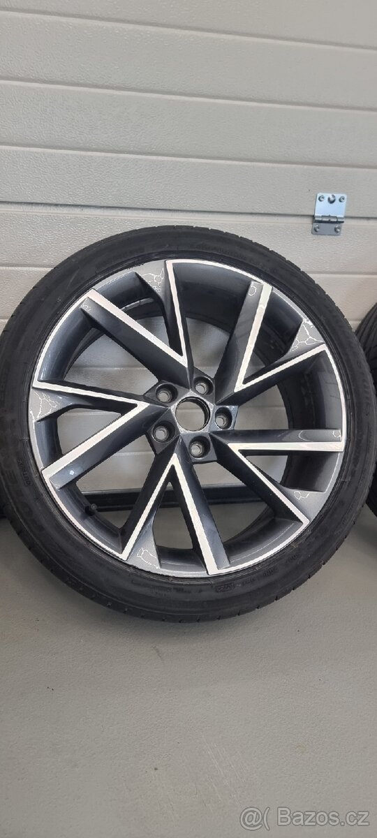 Vega R19 Škoda Superb III - 3