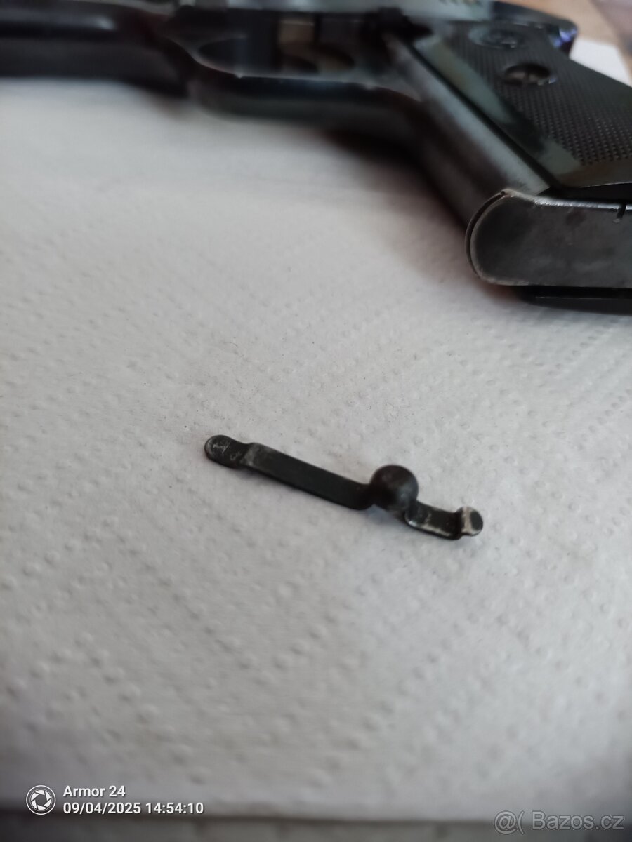 Pistole ČZ 27/7,65 Browning - 3