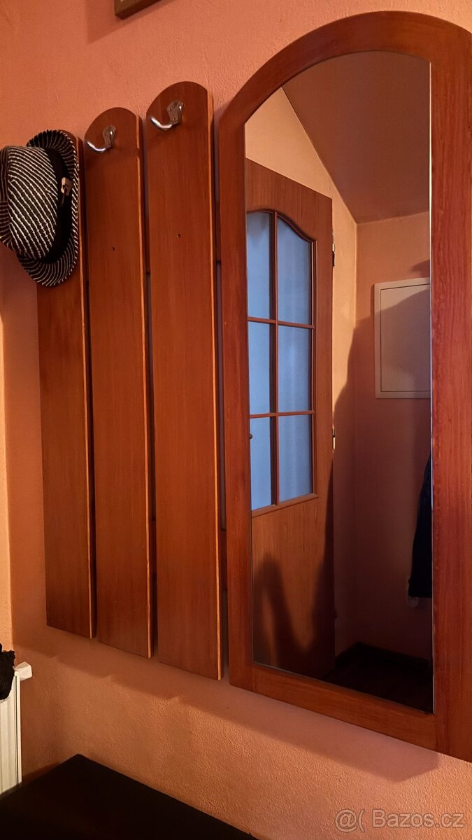 Botník a zrcadlo - 3