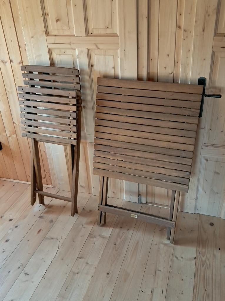 zahradní nábytek 4 židle a 2 stoly - 3