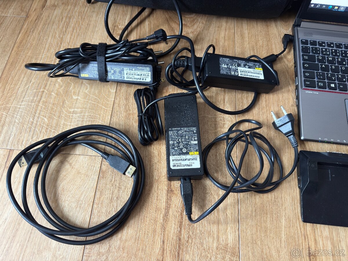 FUJITSU LIFEBOOK E756 s příslušenstvím - 3