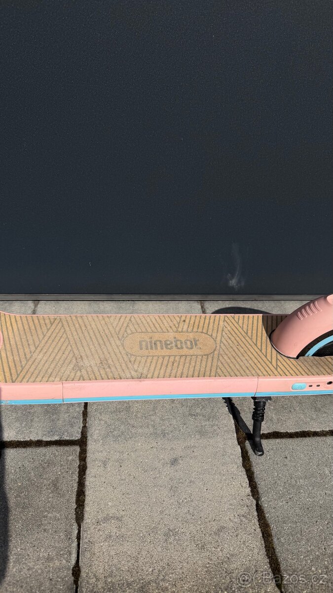 DĚTSKÁ ELEKTROKOLOBĚŽKA NINEBOT RŮŽOVÁ - 3