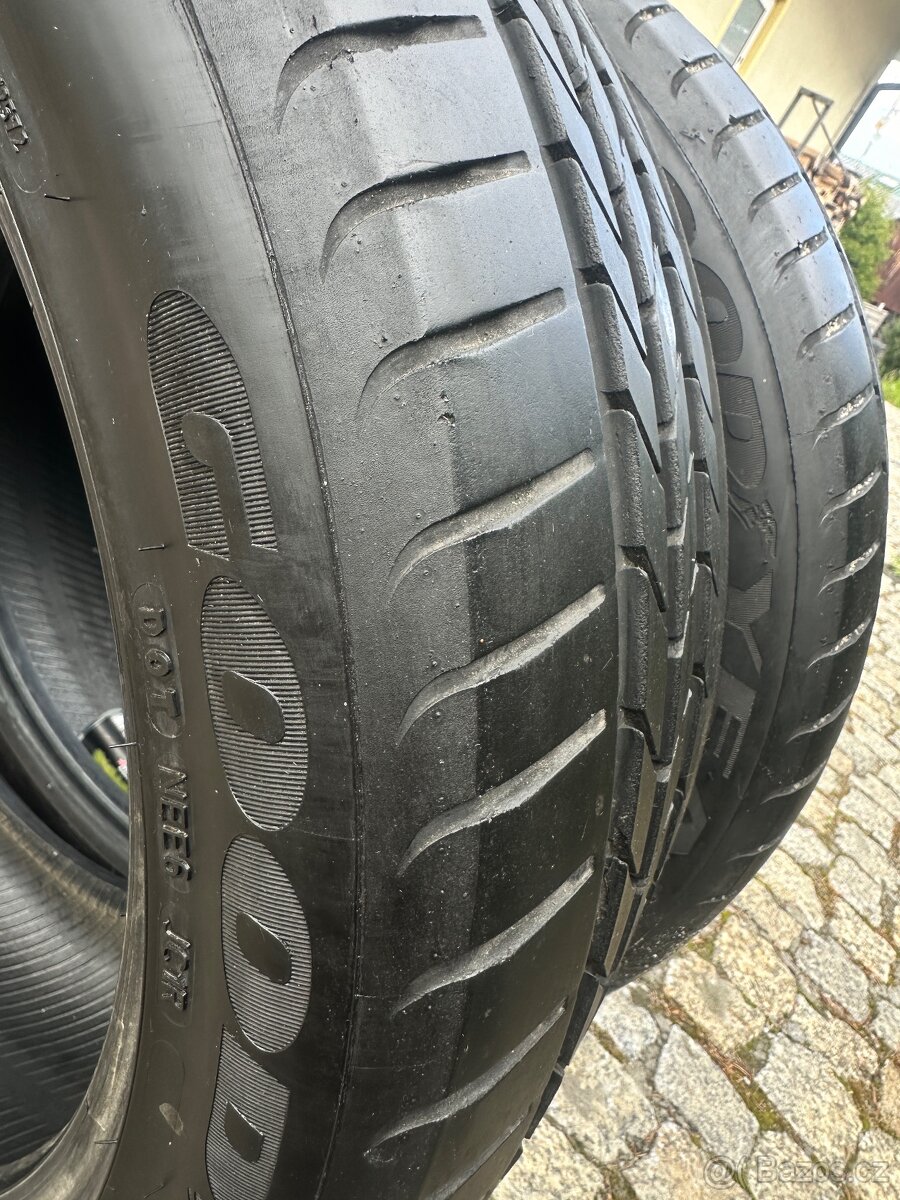 Letní Sada 235/45/19 goodyear: - 3