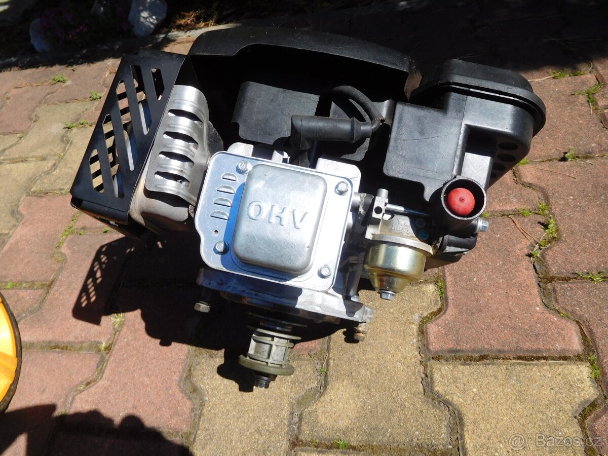 Motor do sekačky - 3