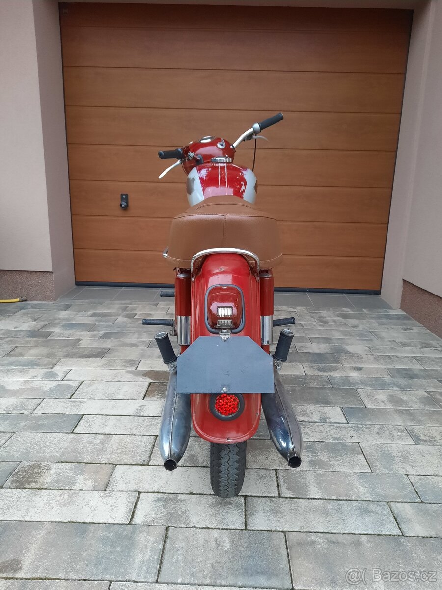 Jawa 250 - 3