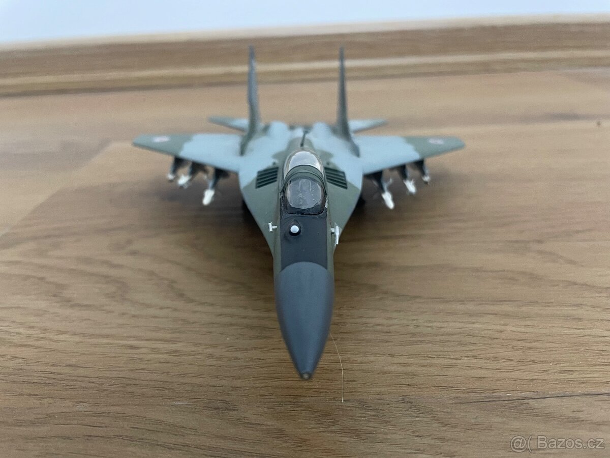 Mig-29 Fulcrum - model letadla 1:72 - 3