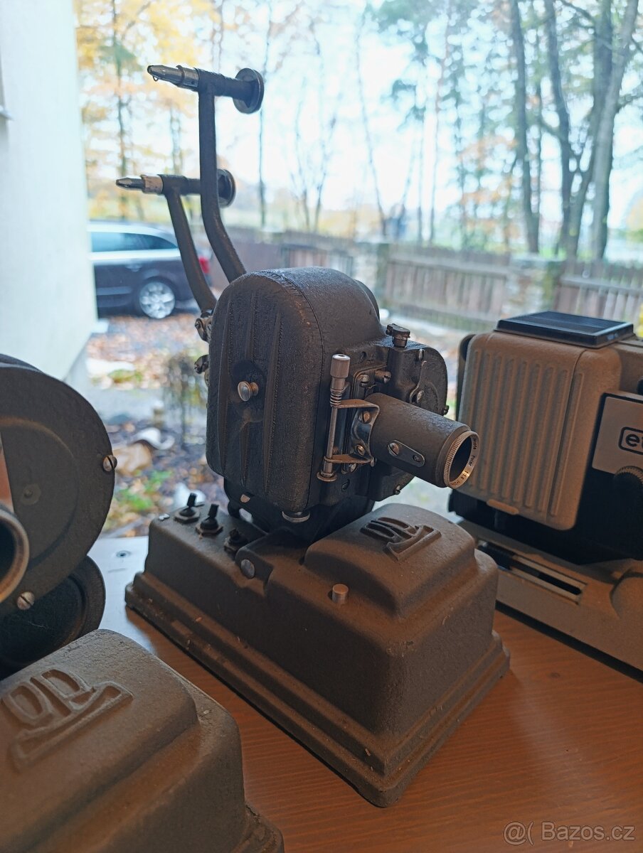 Promítačky 8mm / 16 mm - 3