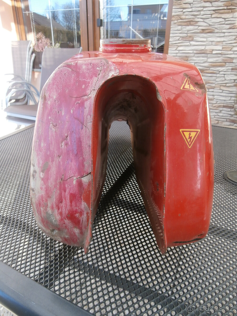 Nádrž na motocykl MZ starší 700 kč včetně poštovného - 3