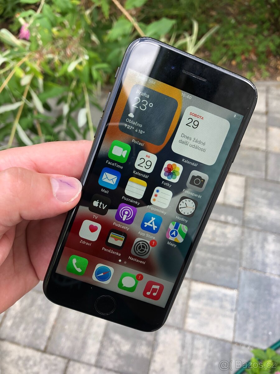 iPhone SE 2020 64Gb v hezkém stavu...černý - 3