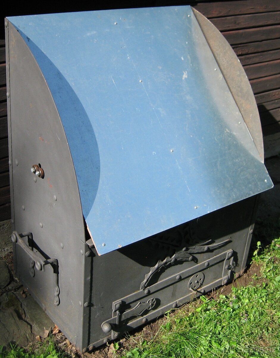 Prodám větší kovaný gril - 3