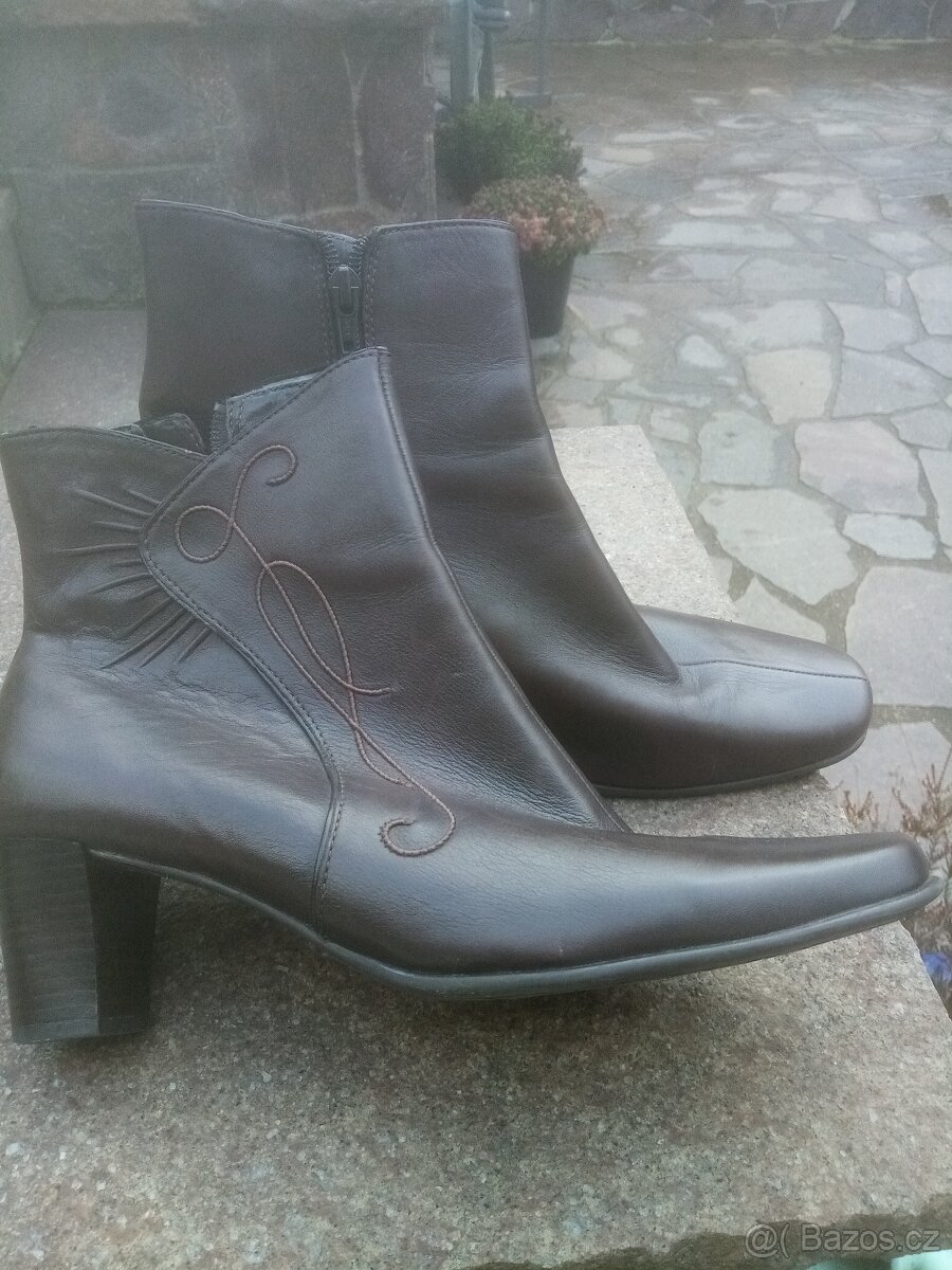 dámské kotníkové boty v.41 nenošené - 3