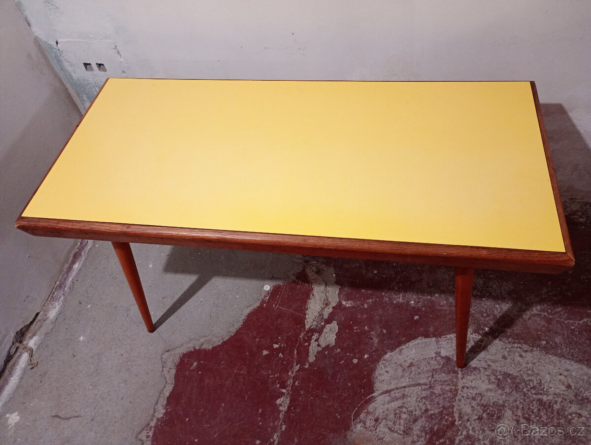 RETRO Konferenční stolek Brusel a Tatra - 3