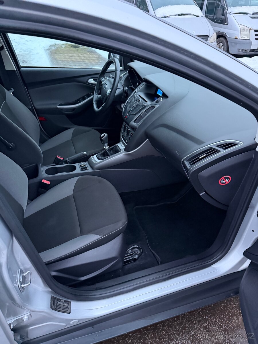 Ford Focus 1.6tdi manual - 3