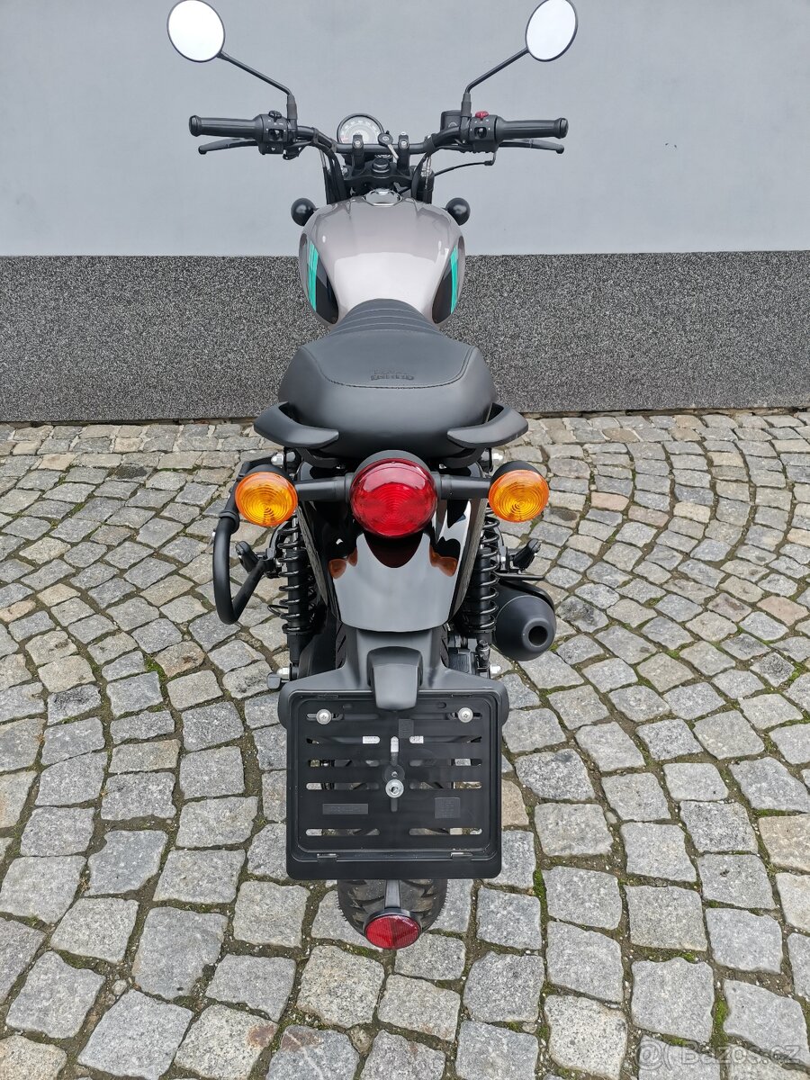 Royal Enfield 350 - 3