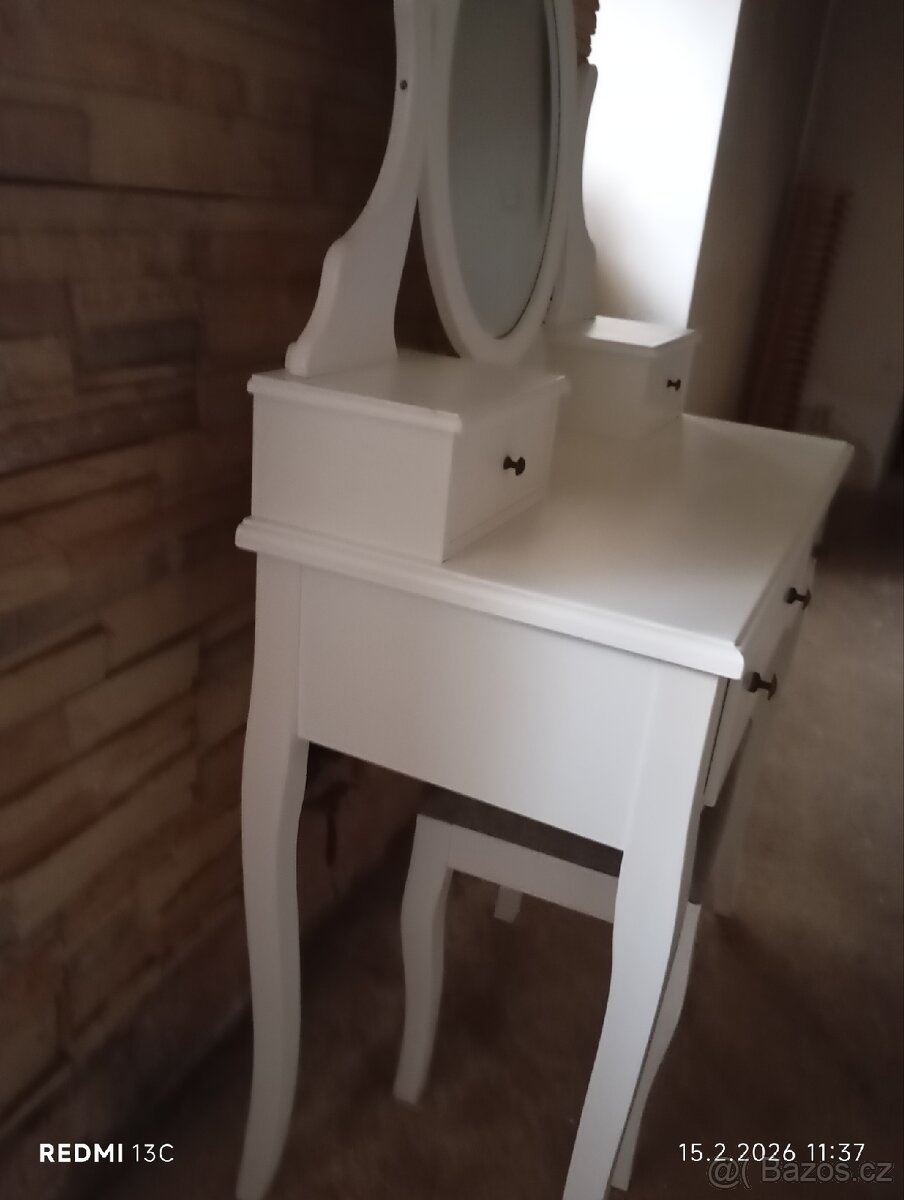 Toaletní stolek - 3