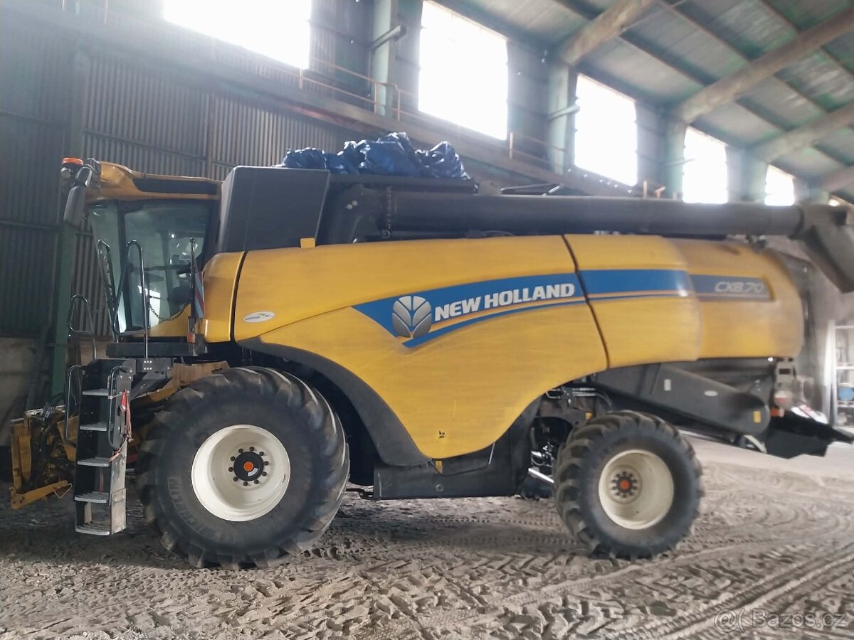 Kombajn New Holland CX8.70 - 3