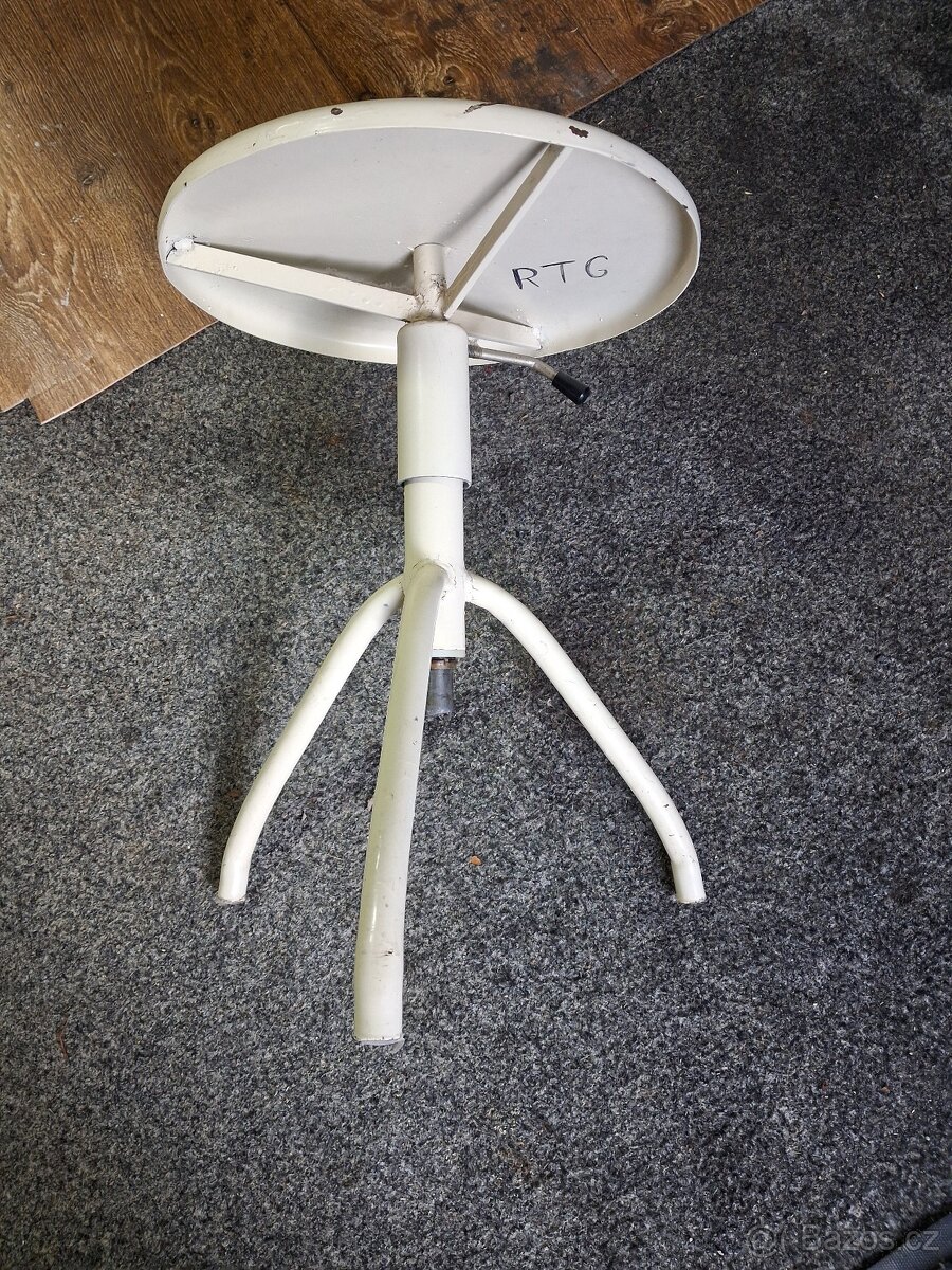 Kovové rustikální točící stoličky - 3