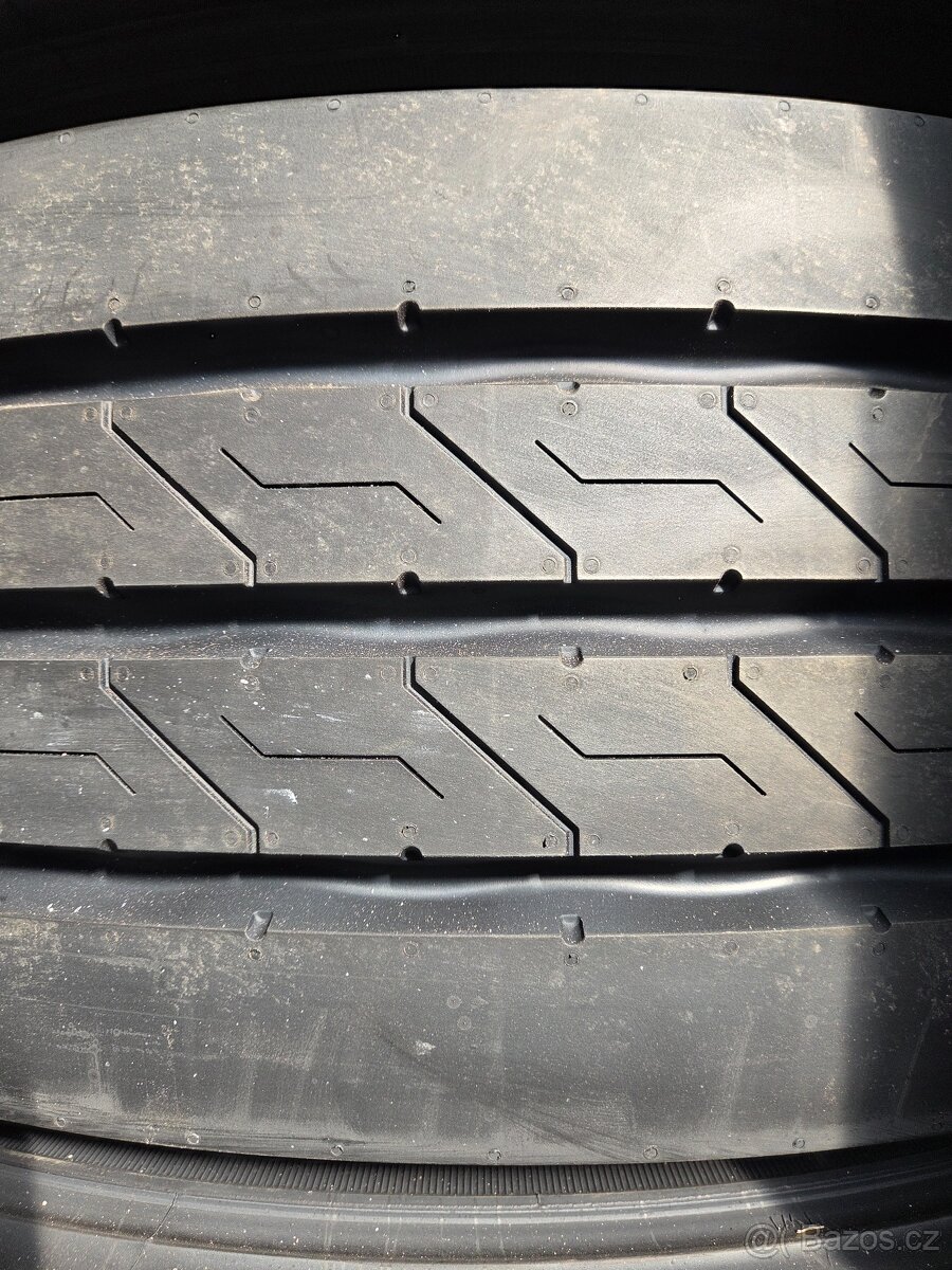 Prodám nákladní pneu Náves - 3
