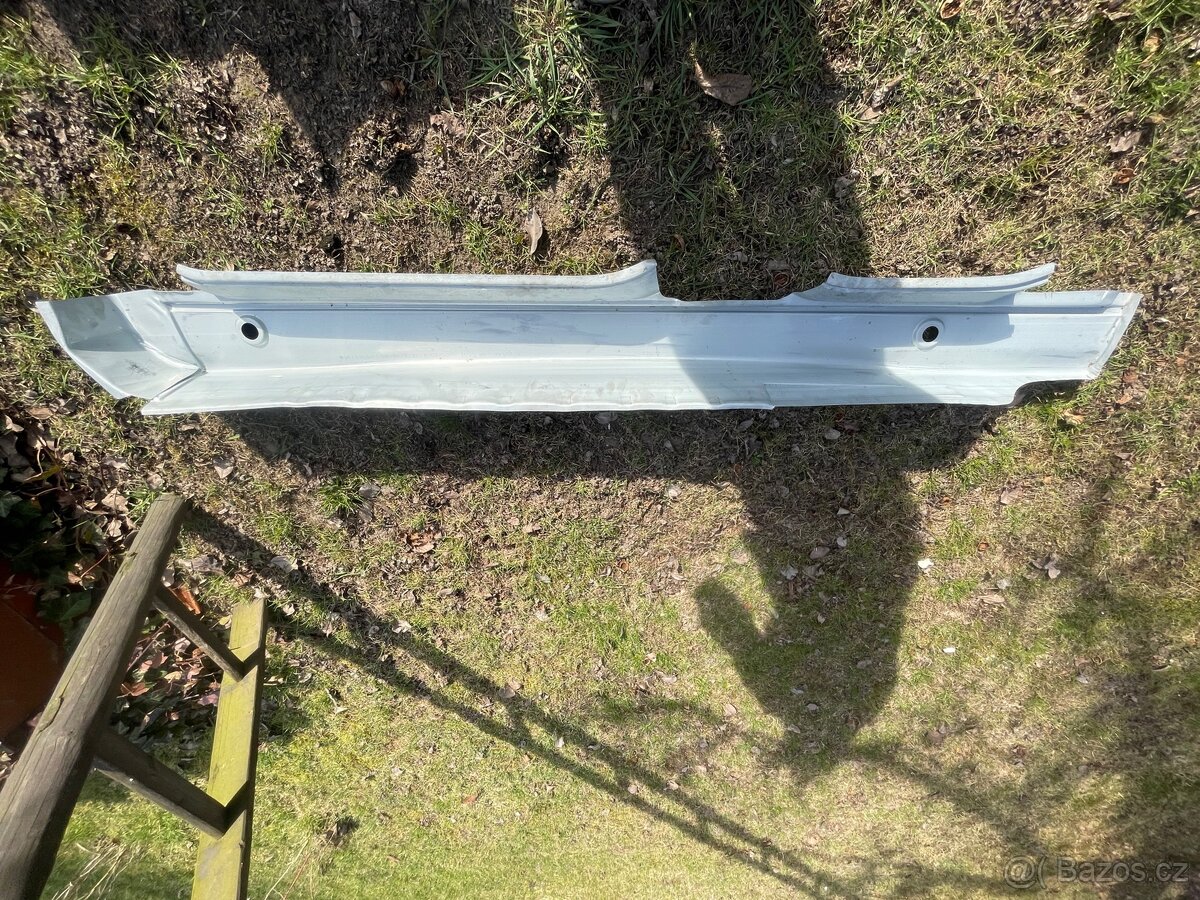 BMW e36 sedan práhy - 3