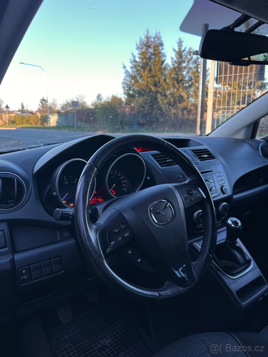 Mazda 5 - 3