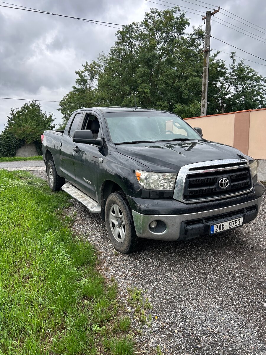 Toyota Tundra 4.6 v8