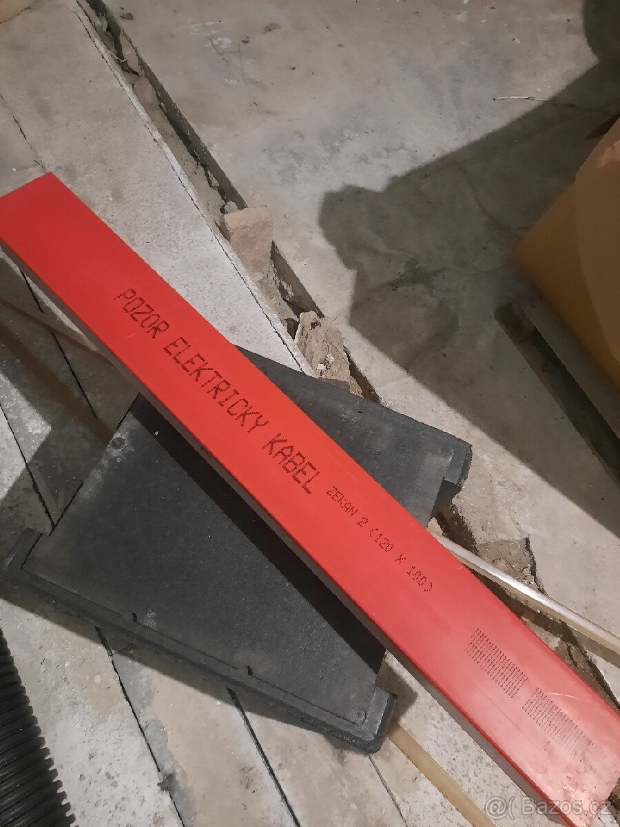 Plastové kabelové žlaby zemní s vikem - 3