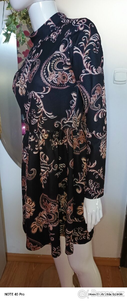 Černé šaty se vzorem vel.S až M - 3