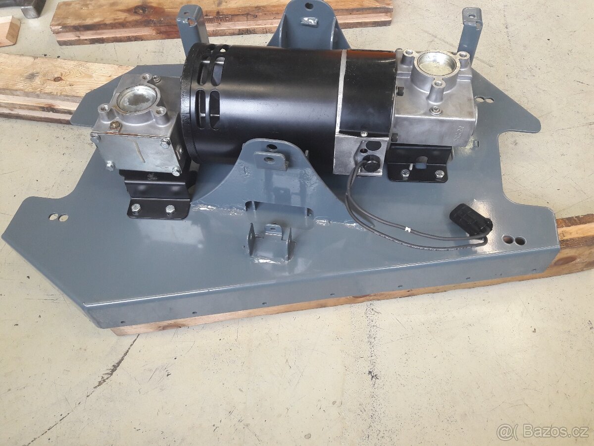 Podlahový mycí stroj Nilfisk BR 850 S se sedící obsluhou - 3