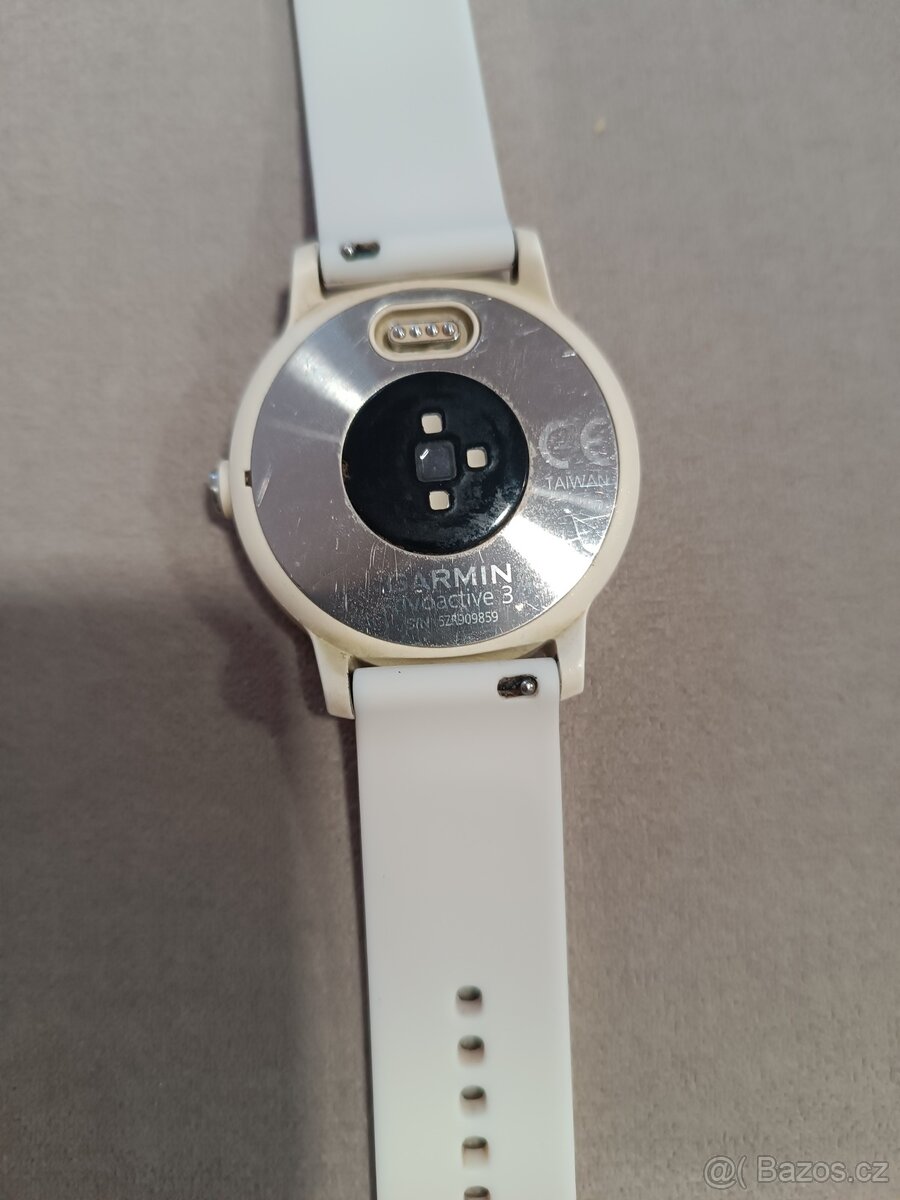 Dámské hodinky Garmin Vivoactive 3 - 3