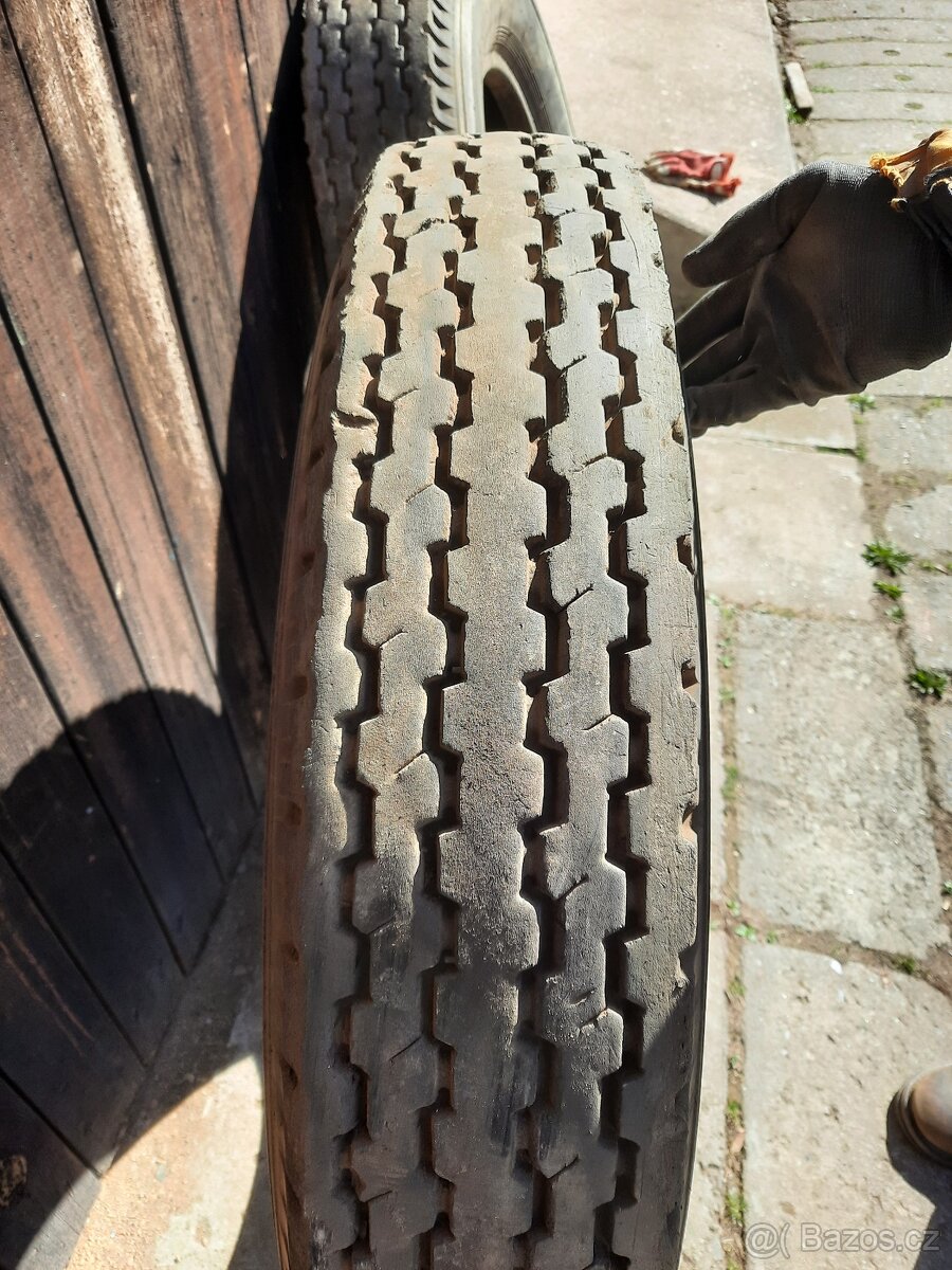 Pneu 8.25 - 20 - 3
