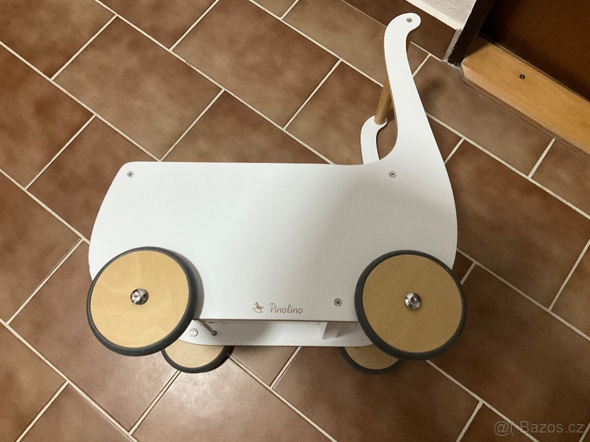 Dětmi oblíbené hračky - kočárek - 3