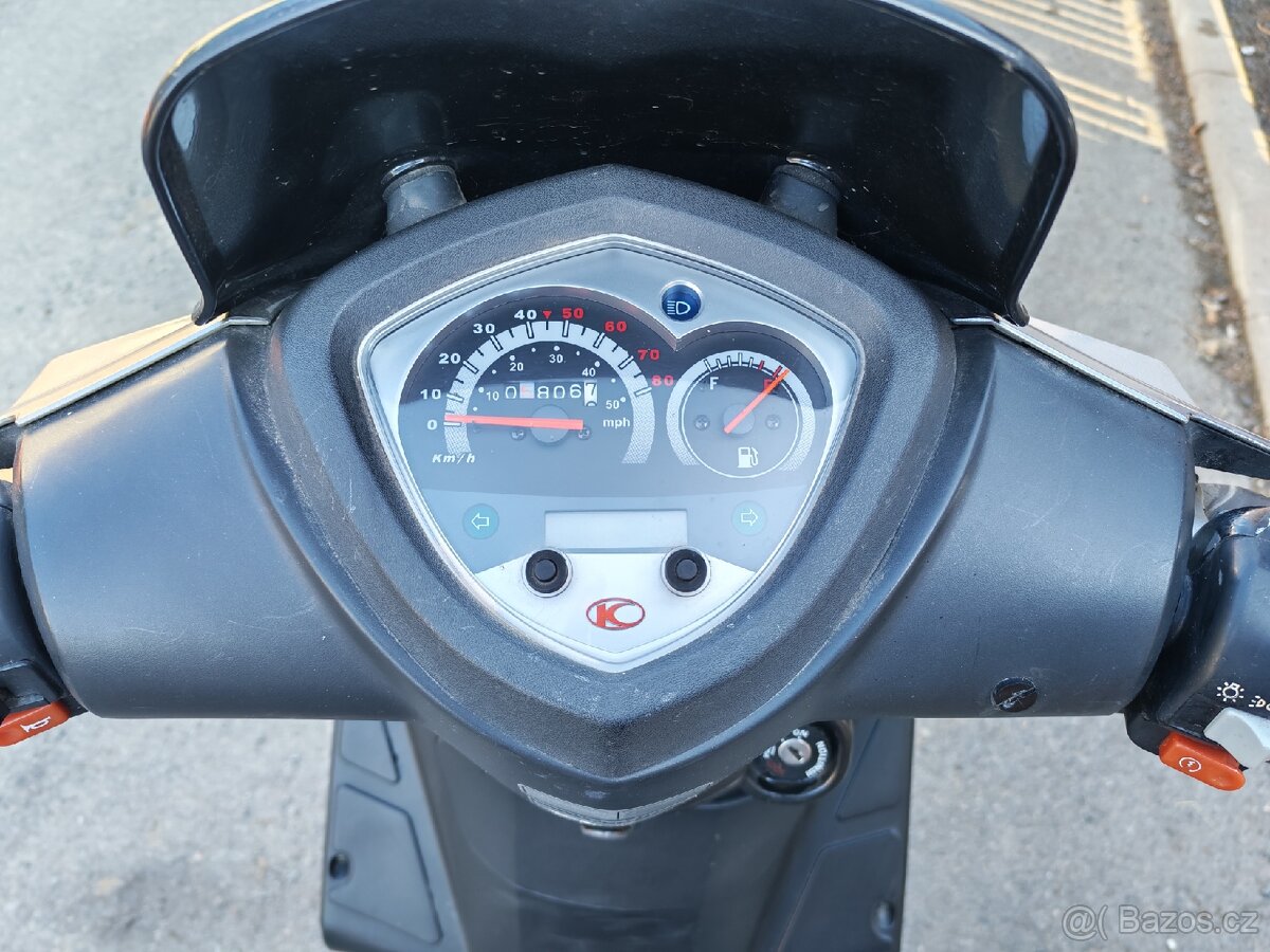 Kymco skútr - 3