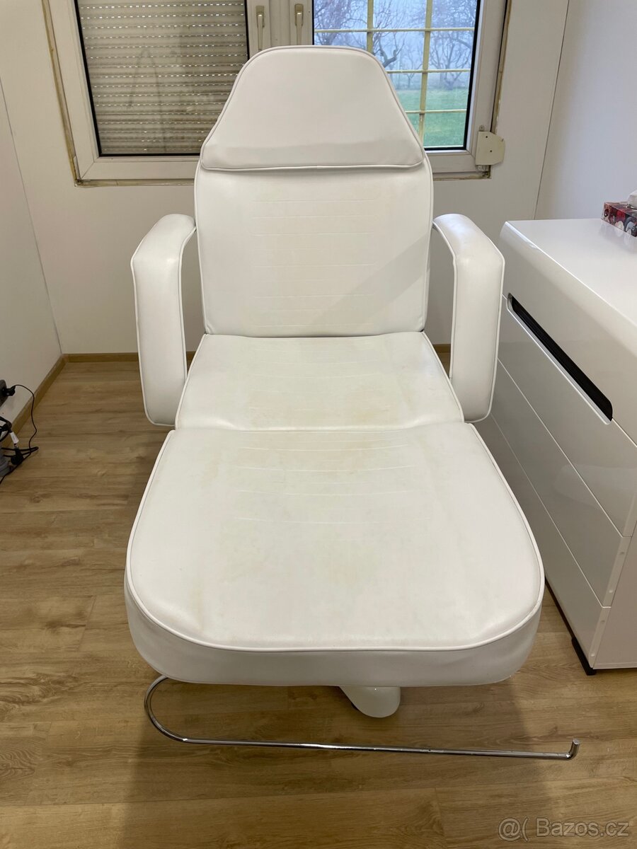 Kosmetické křeslo - 3