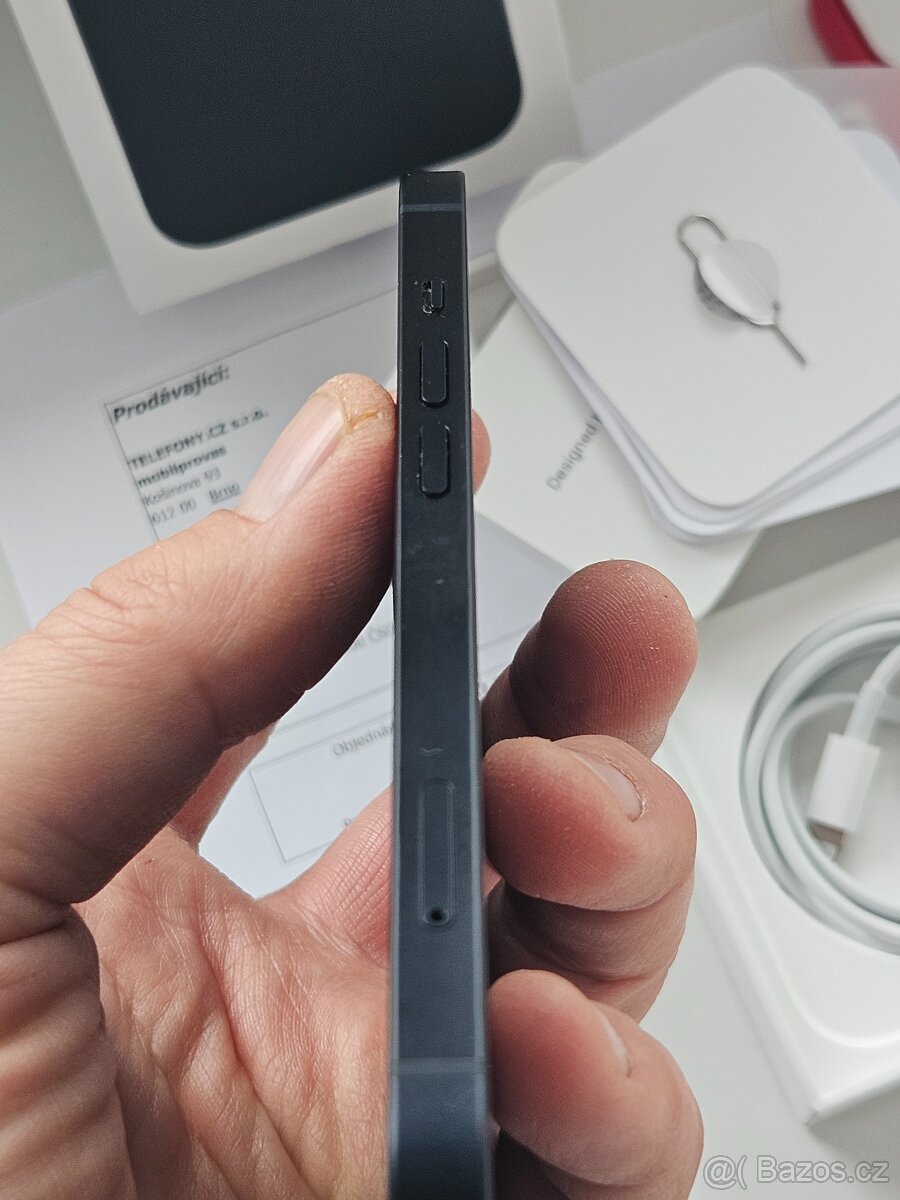 iPhone 13 128 GB inkoustově černý - 3