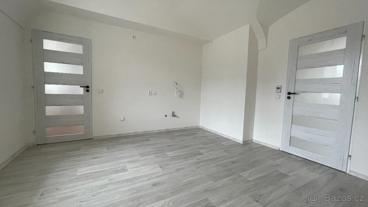 Prodej bytu 2kk, 42 m² v obci Holohlavy - 3