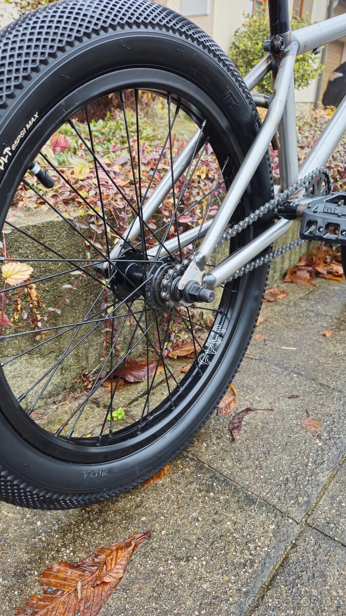 Bmx Cult vel. 20 - 3