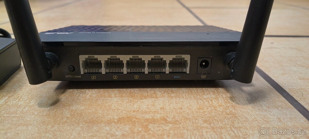 Prodám WiFi router Asus RT-N11P B1 - 3
