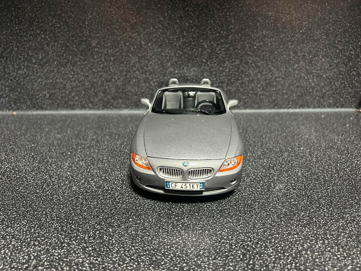 BMW Z4 1/18 - 3
