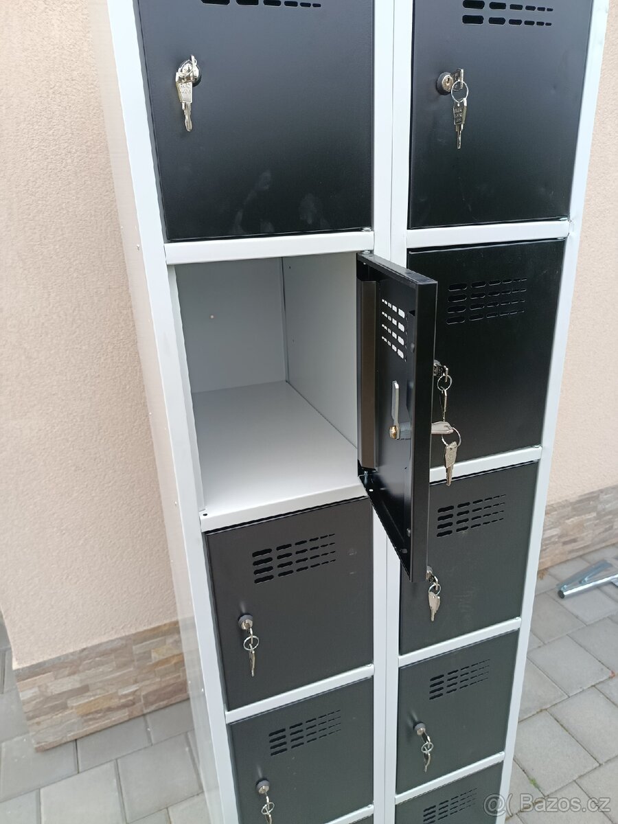 Plechová skříň 10 boxů - 3