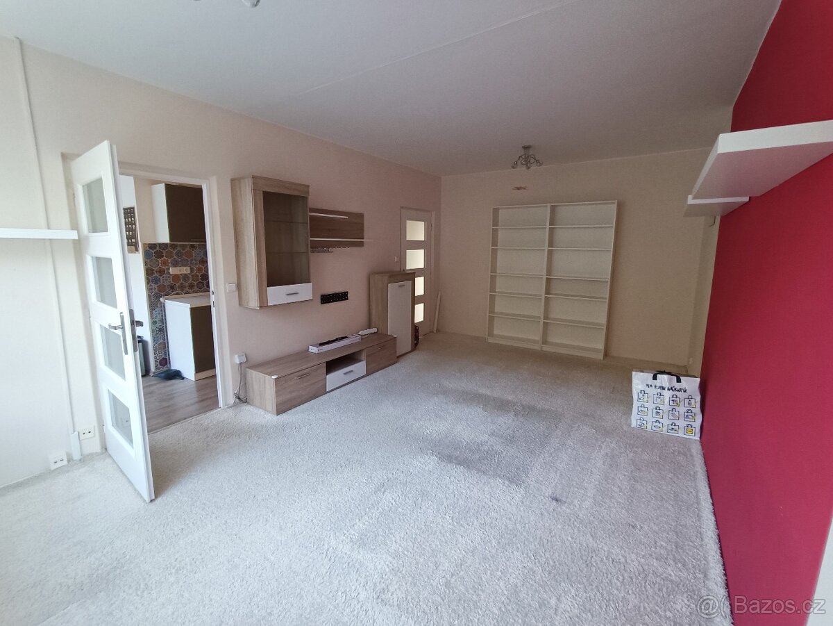 Byt 3+1, Adamov, 72 M2, dva balkony, sklepní kóje - 3