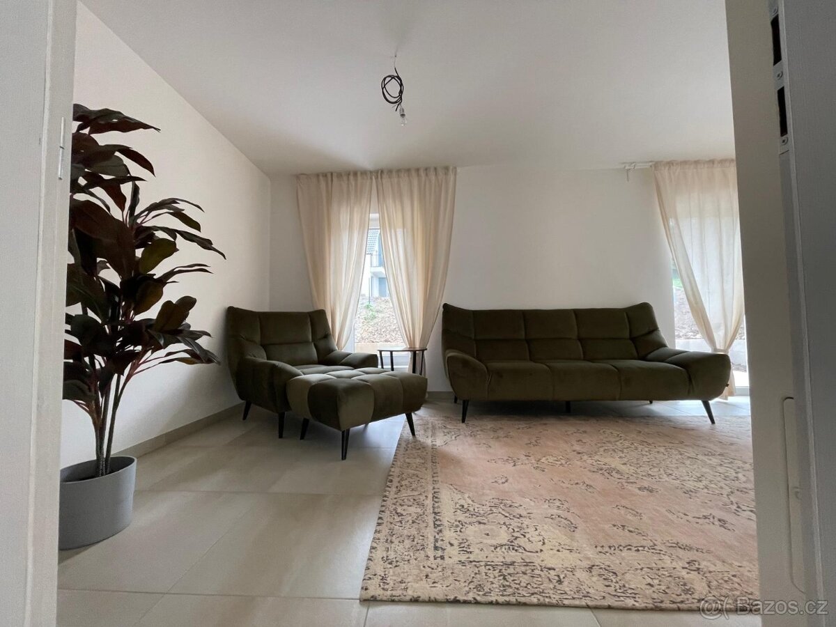 Sedací sestava - 3místná + křeslo+ taburet - 3